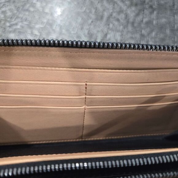 🐢 Rag and Bone Zip Around Wallet Excellent Condition - Picture 10 of 16